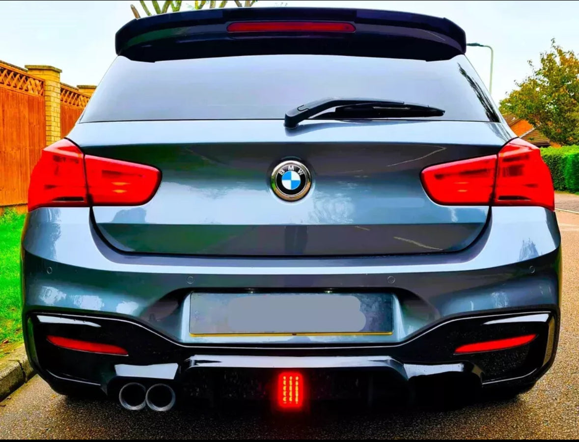Heckdiffusor mit LED-Leuchte 2 Rohre links Schwarz Glanz BMW F20 F21 LCI Facelift 289 389 125i 120i 118d Heckdiffusor + DTC CH Gutachten
