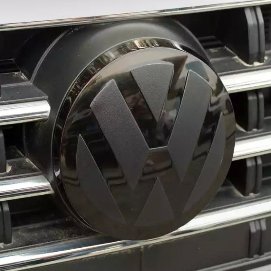 VW Embleme in Schwarz (vorne + hinten) –