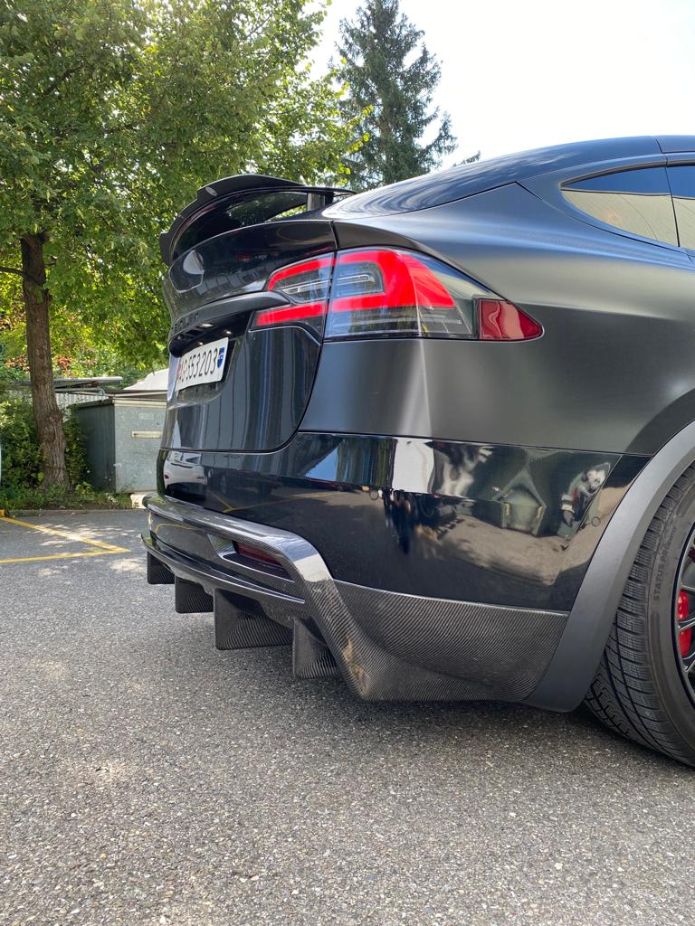 Tesla Model X Carbon Diffuser